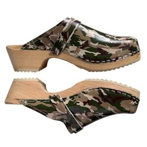 Cape Clogs Camouflage Shoe Women 8.5 Green Leather Wood Swedish Mules Scandi